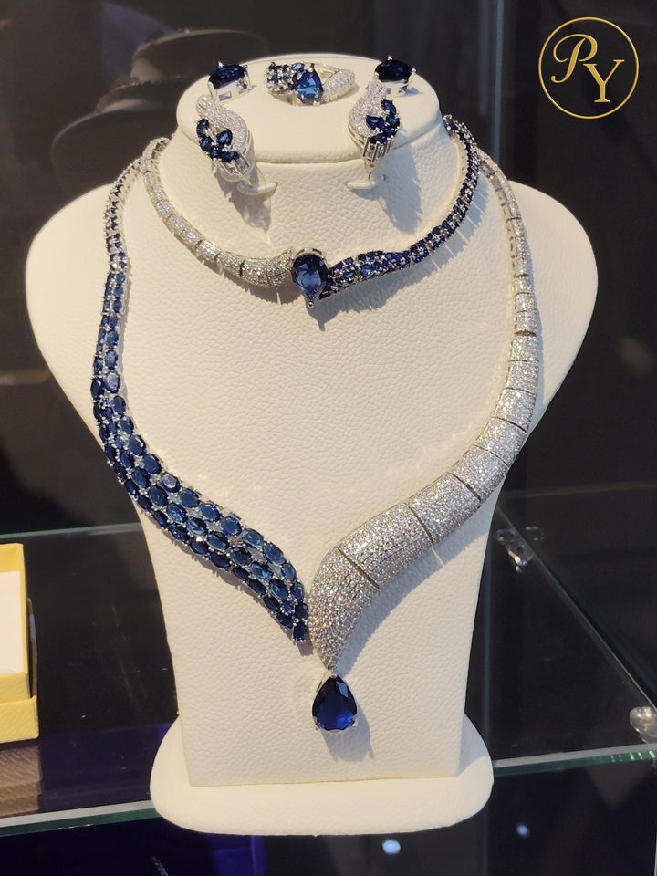 Parure Saphira Étoilée – Saphirs Bleus & Zircon Éclatant